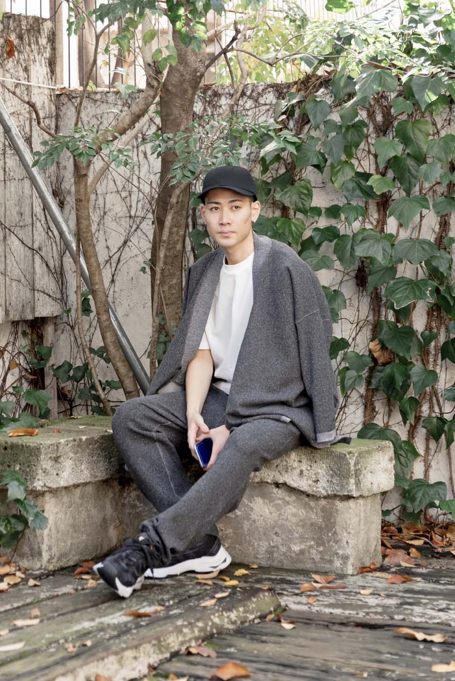 【 UNISEX 】シルク×和紙糸 作務衣上着 / 墨黒