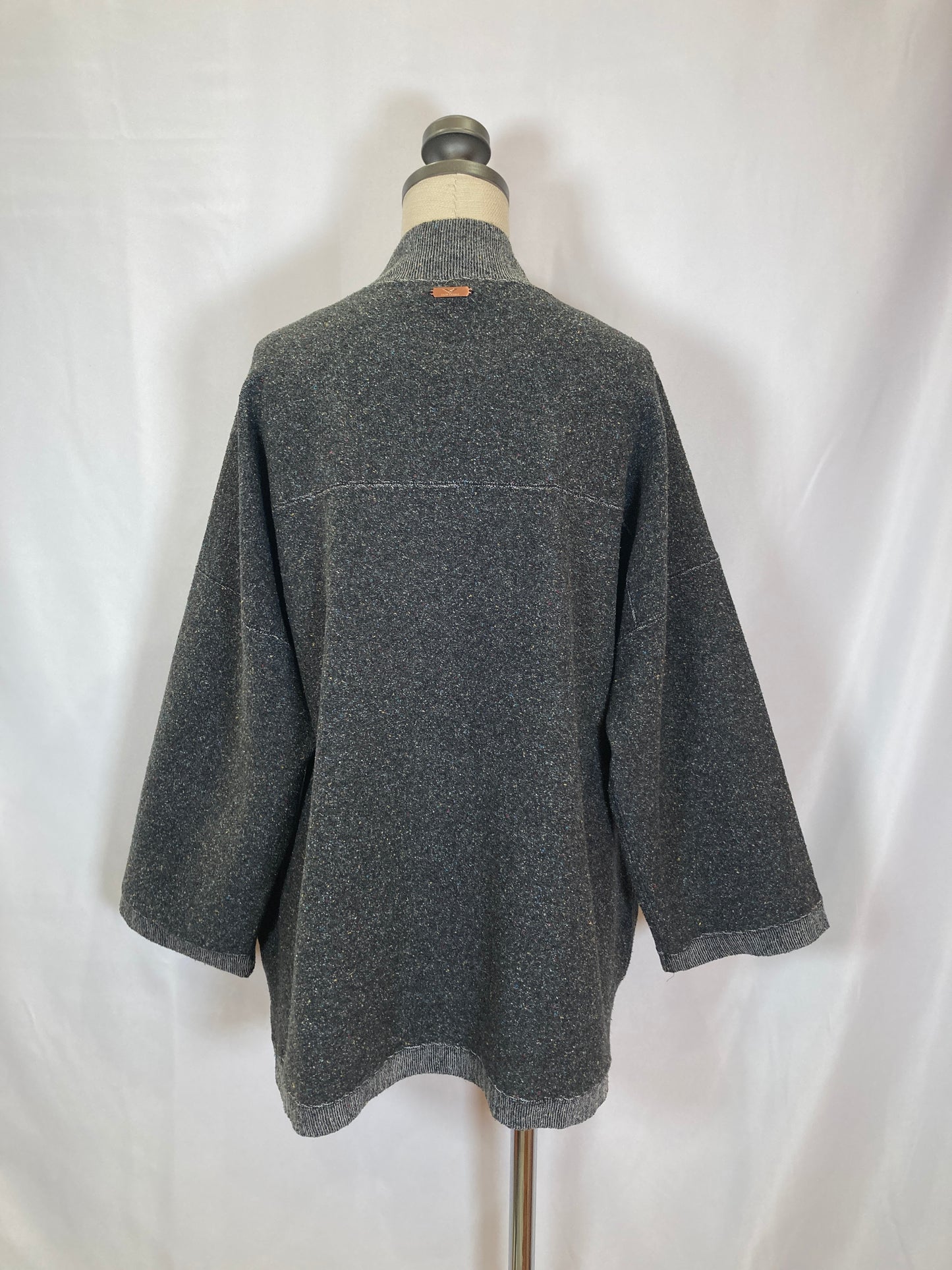 【 UNISEX 】シルク×和紙糸 作務衣上着 / 墨黒