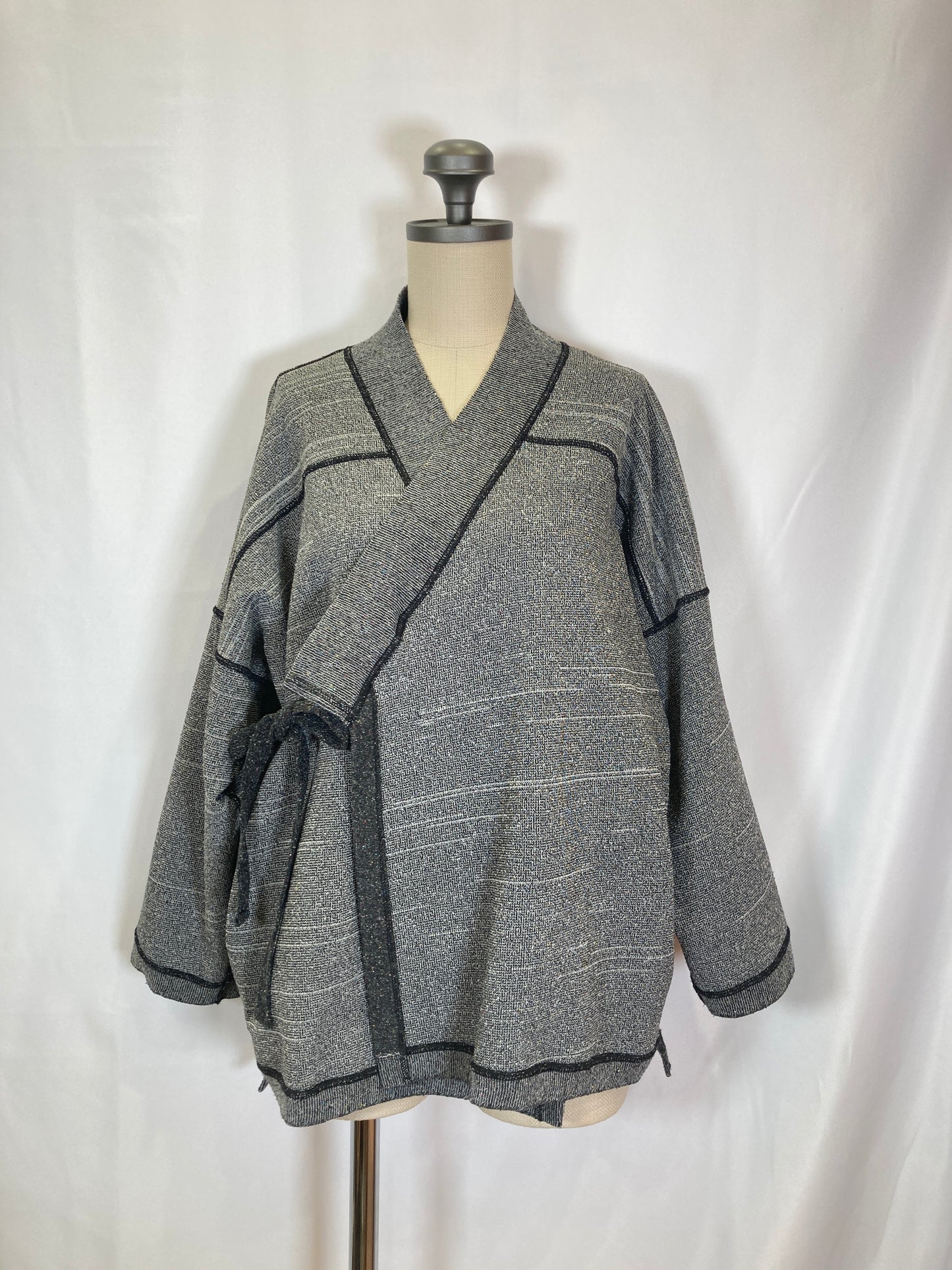 【 UNISEX 】シルク×和紙糸 作務衣上着 / 墨黒