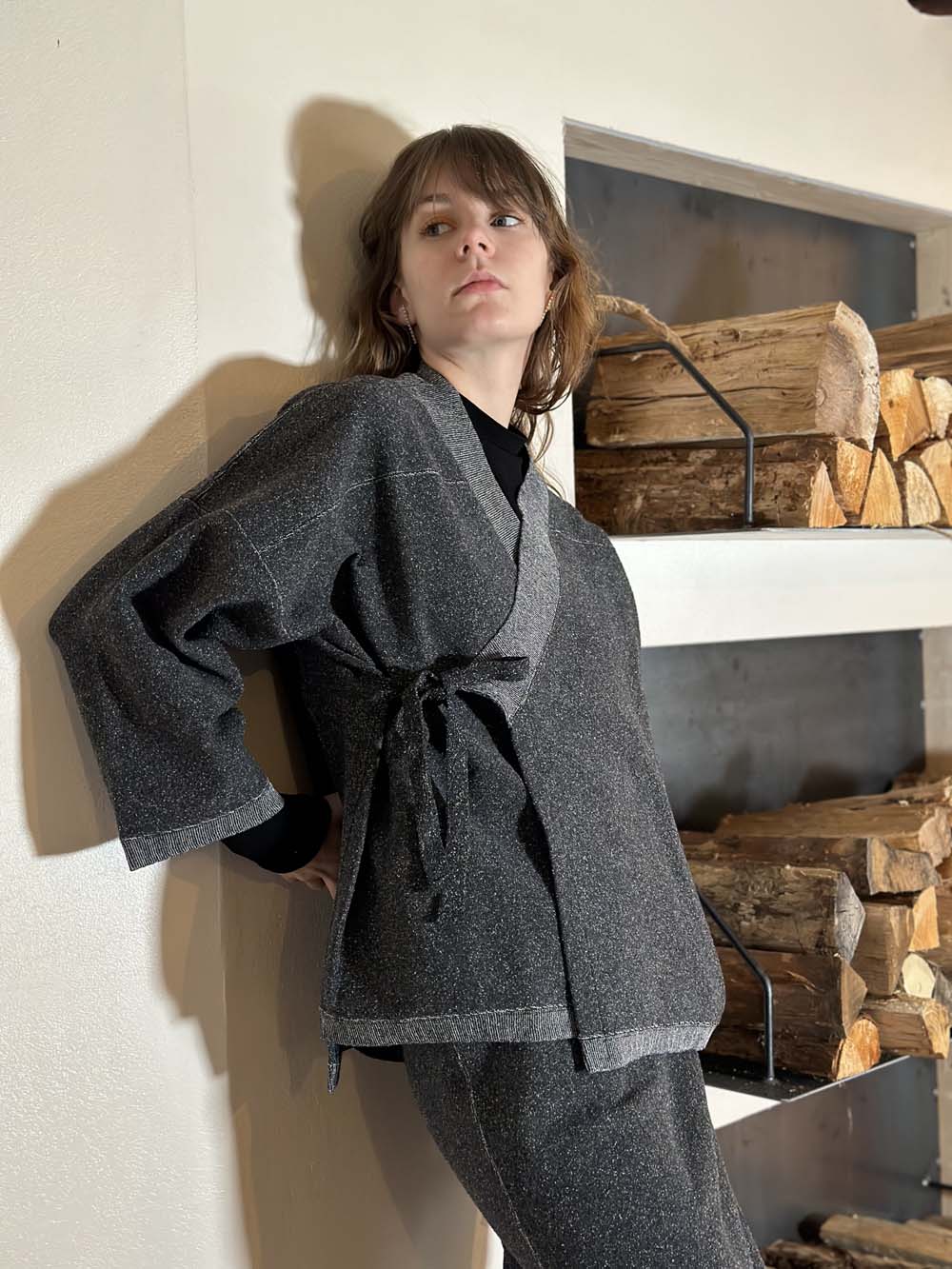 【 UNISEX 】シルク×和紙糸 作務衣上着 / 墨黒