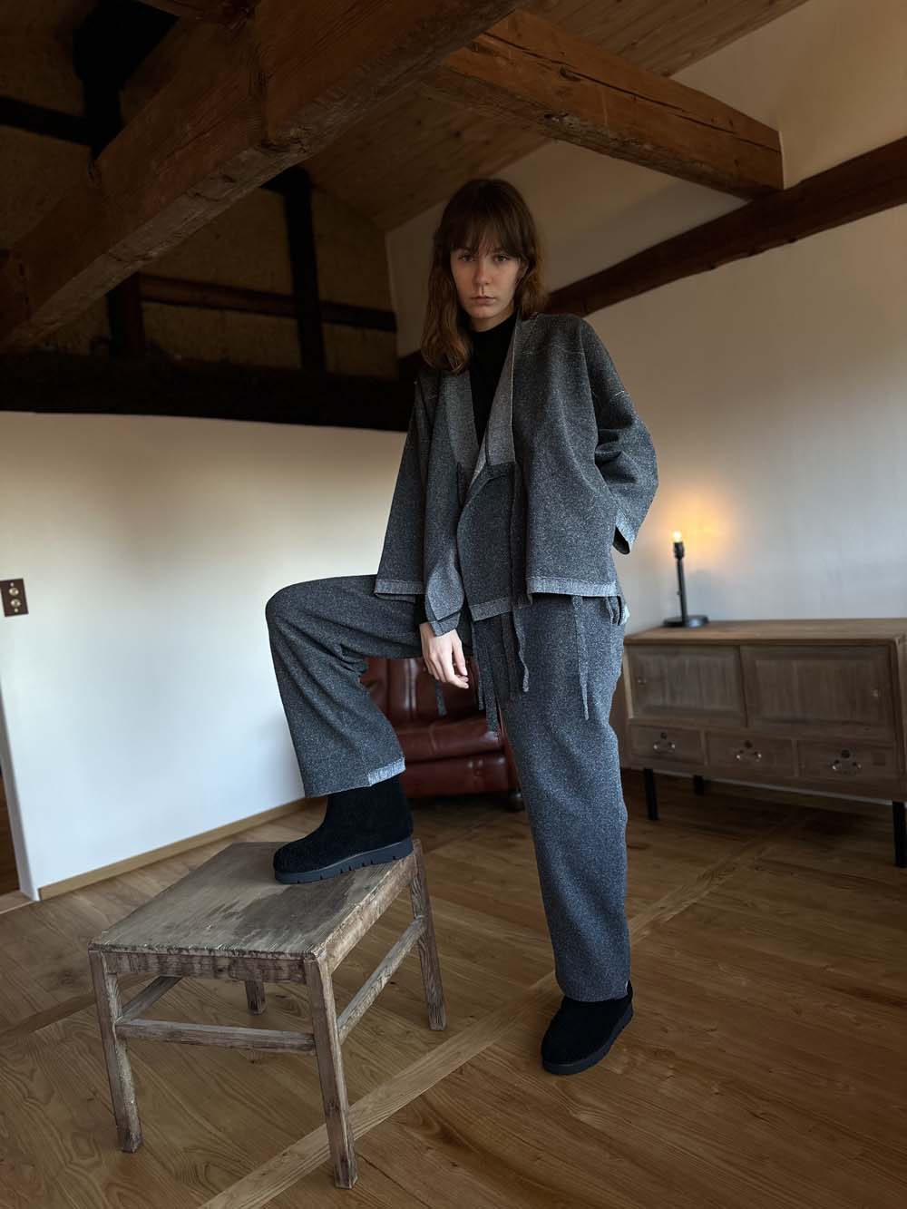 【 UNISEX 】シルク×和紙糸 作務衣上着 / 墨黒