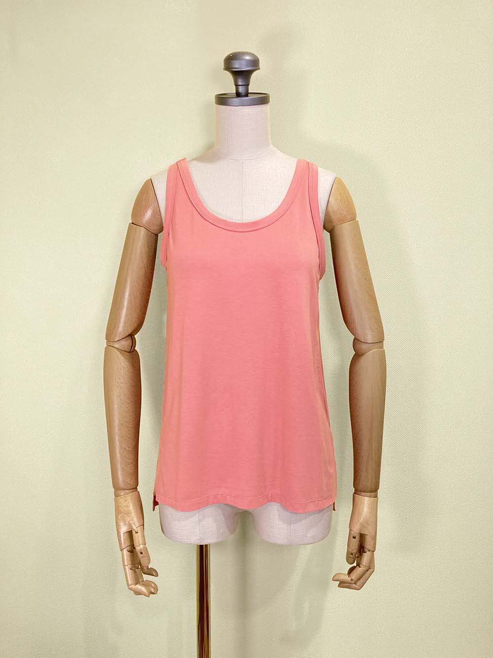 温度調節Uネックタンクトップ / F size 【Out last】